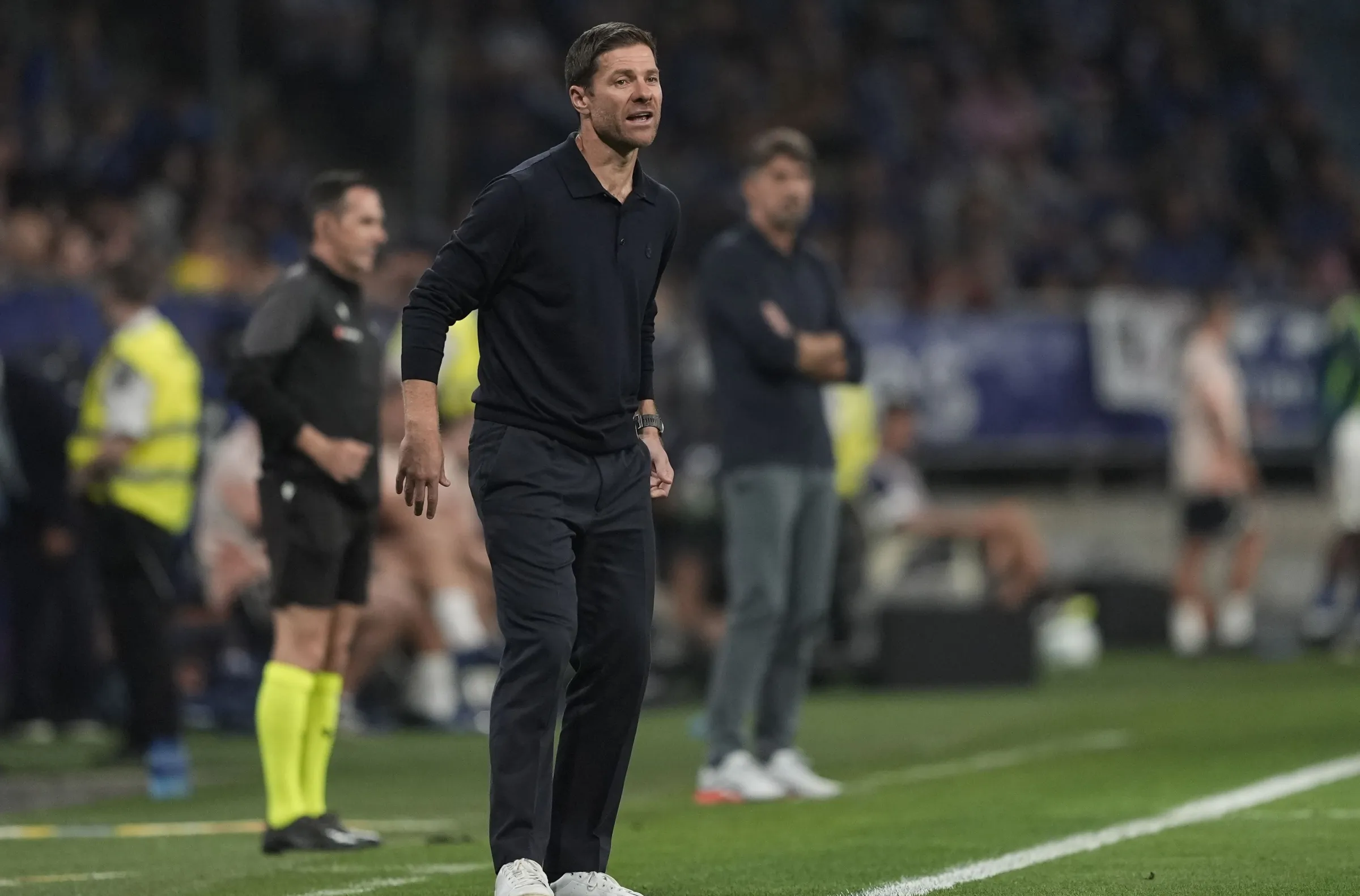 رغم الفوز الكبير على أوفييدو.. توتر في ريال مدريد بسبب قرار ألونسو النارير