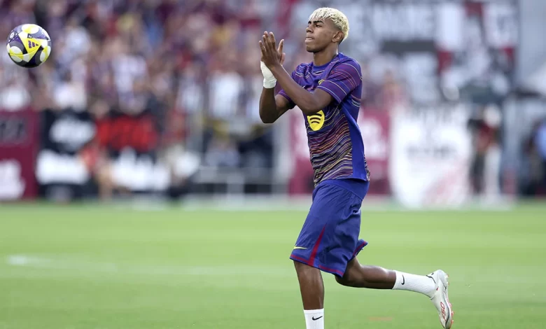 مفاجأة في الكامب نو.. يامال يضغط على فليك لإعادة لاعب منسي بعد رحيل إينييغو