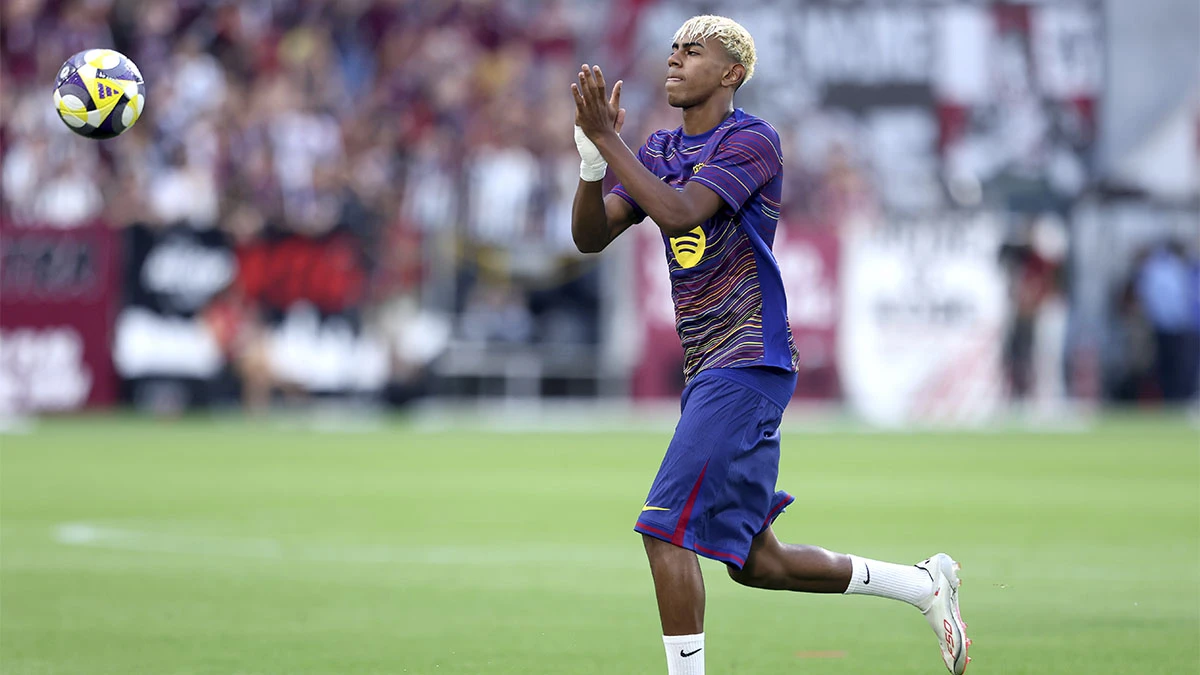 مفاجأة في الكامب نو.. يامال يضغط على فليك لإعادة لاعب منسي بعد رحيل إينييغو