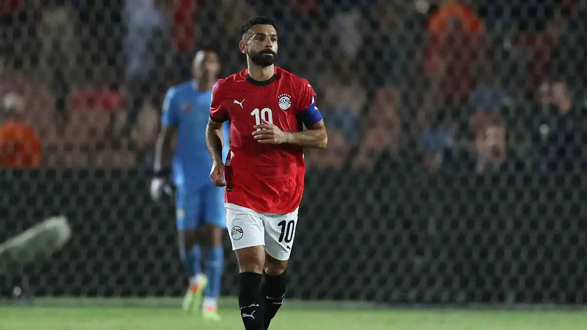 "زهقتني من مكة يا أخي".. محمد صلاح يرد بطرافة على مشجع بعد مباراة إثيوبيا (فيديو)