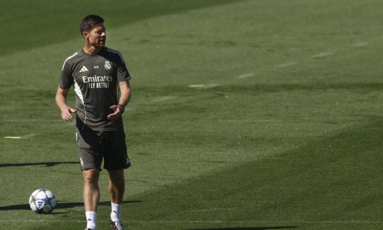 ألونسو يقرر إراحة نجم ريال مدريد بعد أدائه المخيب أمام سوسيداد