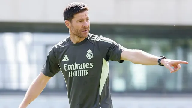 تشابي ألونسو يحضّر لثورة في ريال مدريد: قائمة الراحلين لصيف 2026