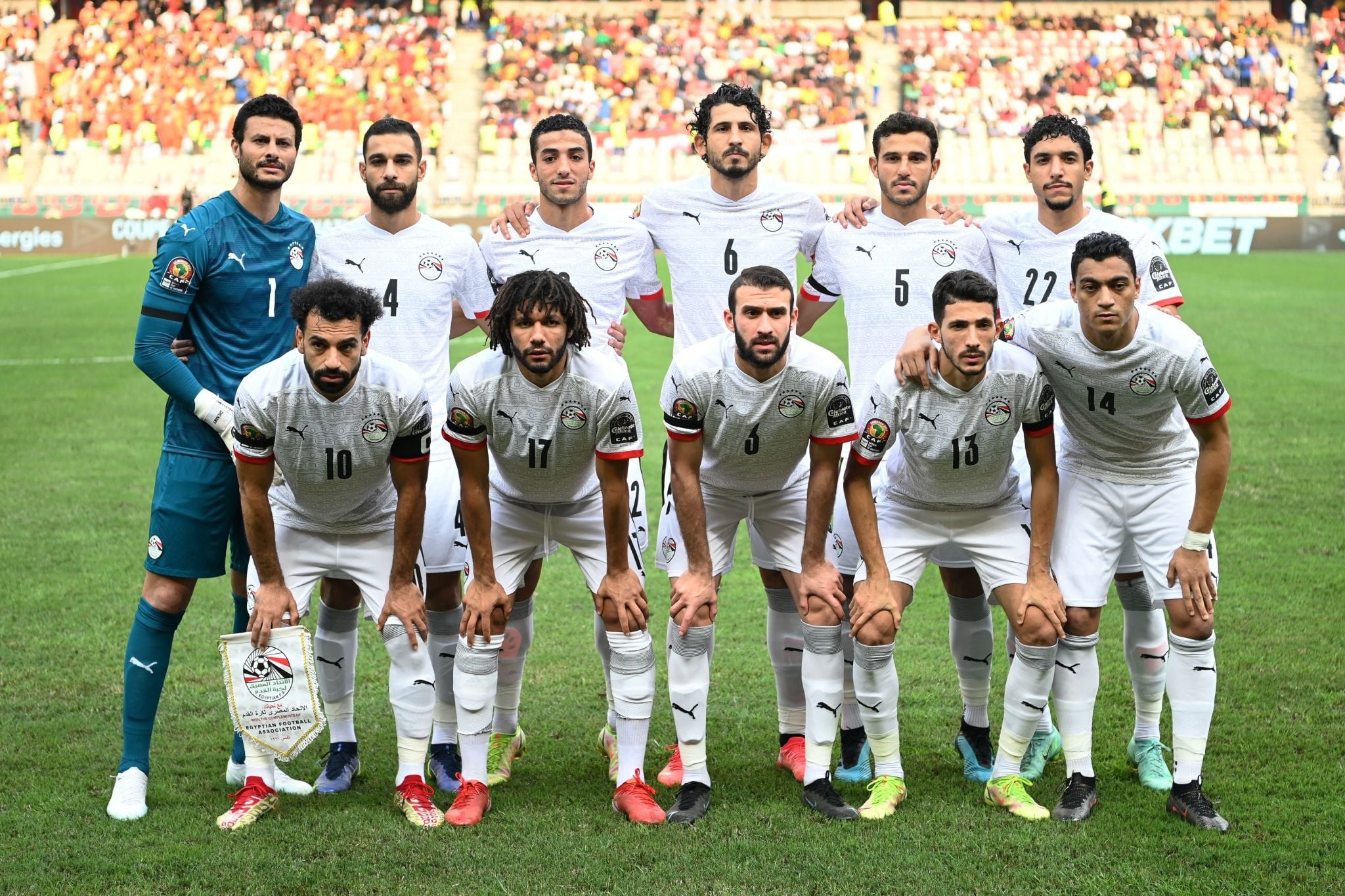 مفاجأة في الكامب نو.. برشلونة مهتم بلاعب يلعب بجوار محترف مصري