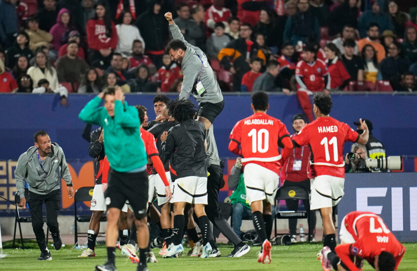 لحظة غريبة في كأس العالم للشباب.. خلاف لاعبي مصر ينقلب لاحتفال مجنون