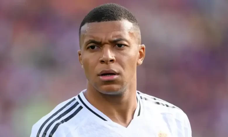كواليس خطيرة داخل مدريد.. مبابي يتسبب في انقسام بين اللاعبين