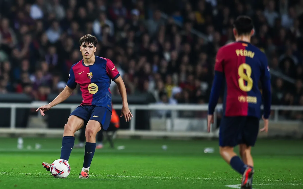 دعم من بيدري وكوبارسي لنجم برشلونة وسط تصاعد الشكوك.. ولا بديل في الأفق