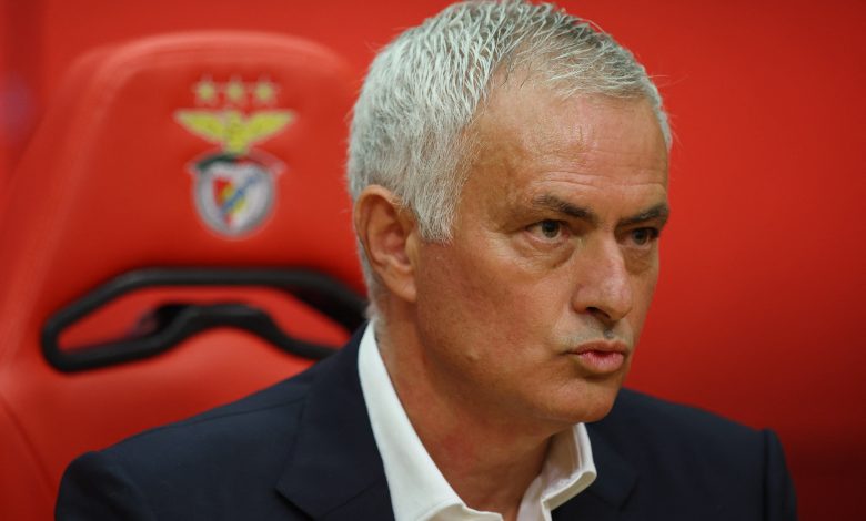 صفقة مفاجئة في الشتاء.. مورينيو يسعى لخطف نجم ريال مدريد التاريخي
