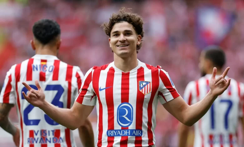 ألفاريز يهز أتلتيكو وبرشلونة يحلم يسحبه في 2026