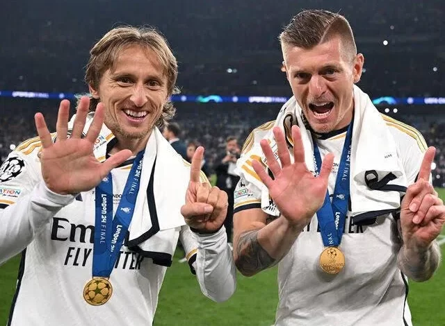ريال مدريد يفكر يرجّع نجمه السابق.. تعويض عن مودريتش وكروس