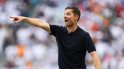 ألونسو يخرج عن صمته ويوجّه تحذيرًا واضحًا لنجم ريال مدريد