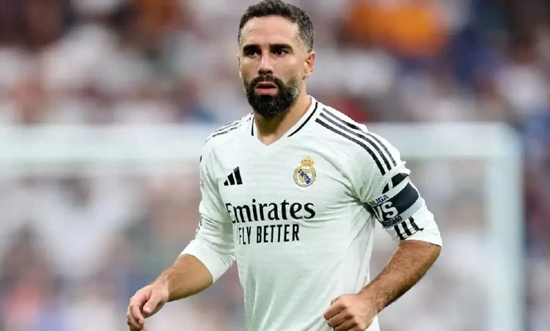 ريال مدريد: كارفاخال يقدّم الدعم لزميله المتأثر بتراجع مستواه