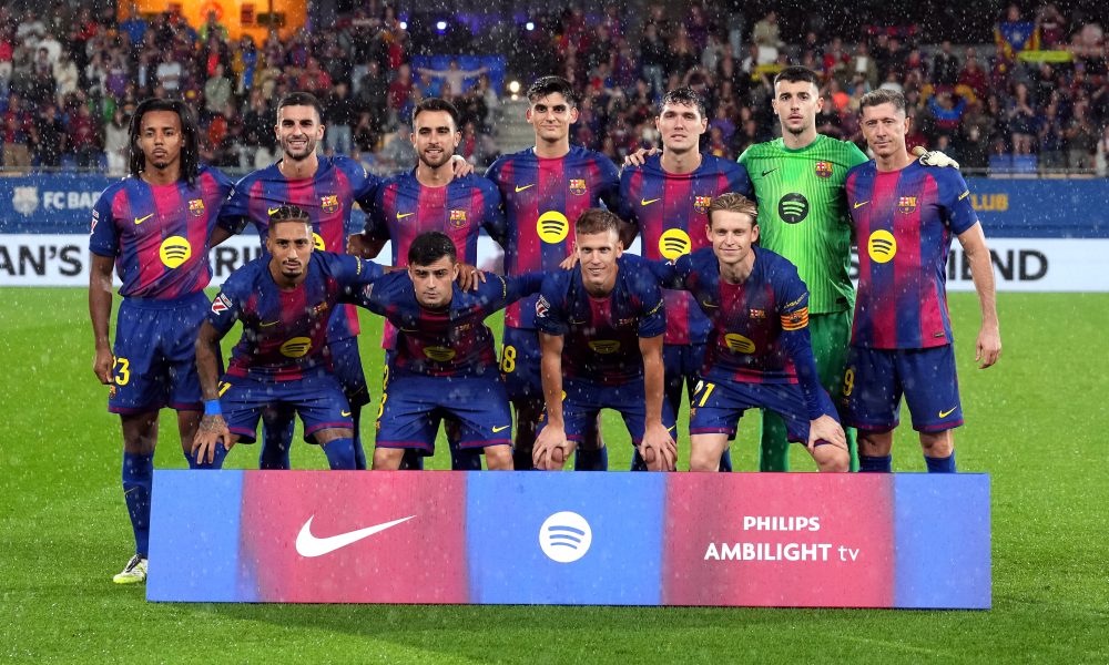 دي يونغ يفجرها بعد المباراة! غضب داخل غرفة ملابس برشلونة بعد الفوز على سيلتا