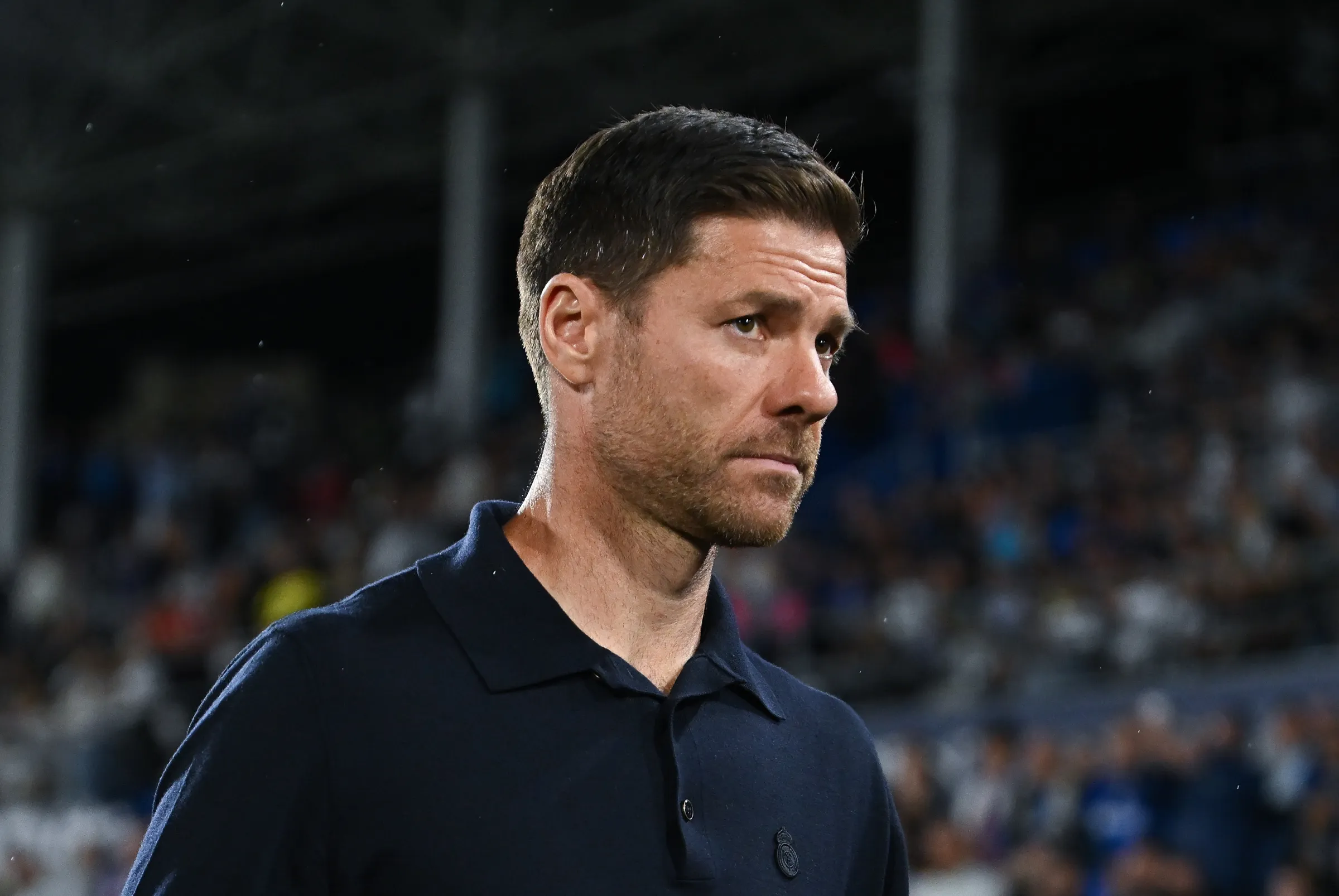 تشابي ألونسو يفتح النار: أي نجم في ريال مدريد ممكن يرحل من أجل الموهبة دي