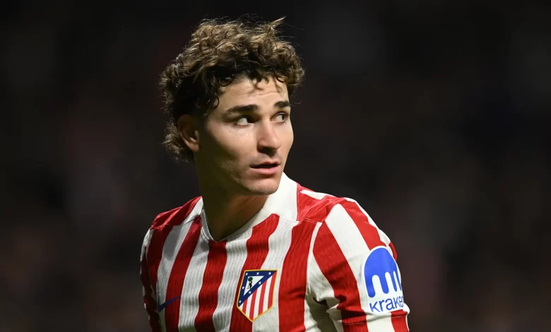 الكل اتفاجئ.. ألفاريز يفتح باب المفاوضات مع برشلونة