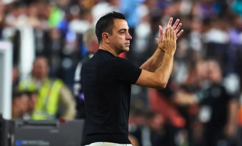 أزمة دفاعية تهدد مستقبل لاعب أساسي في برشلونة بعد سلسلة من الأخطاء المؤثرة