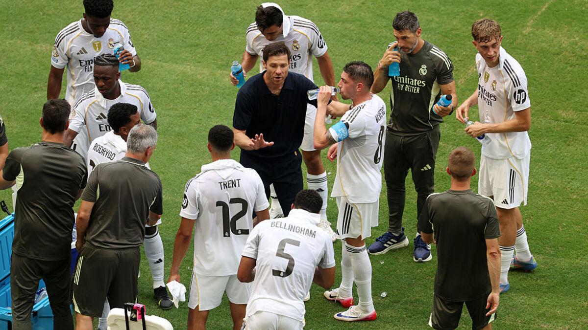 خطة بيريز المفاجئة: مدرب كبير مرشح للعودة لريال مدريد عند خروج ألونسو