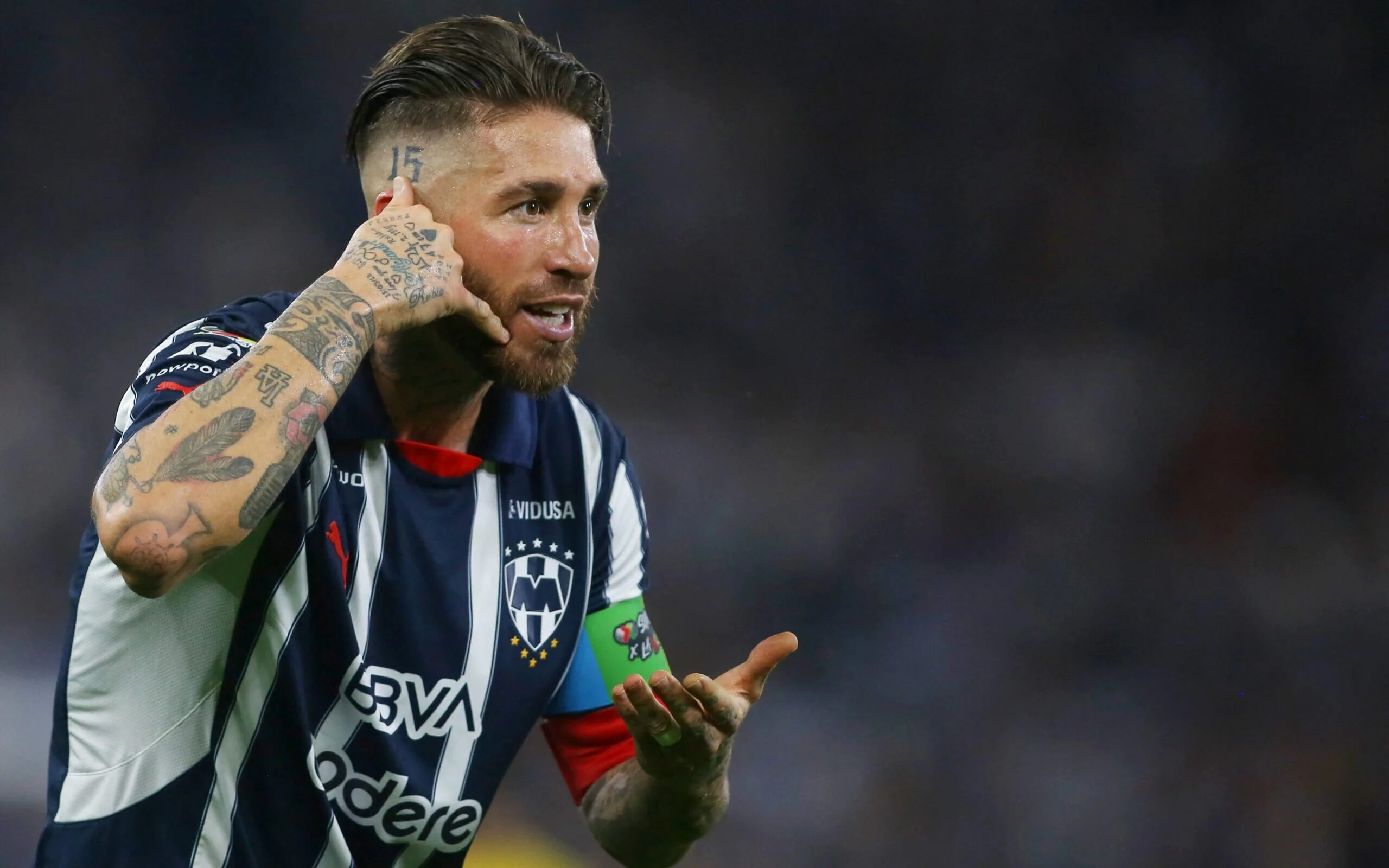 مدافع لفت نظر راموس.. توصية خاصة لرئيس ريال مدريد
