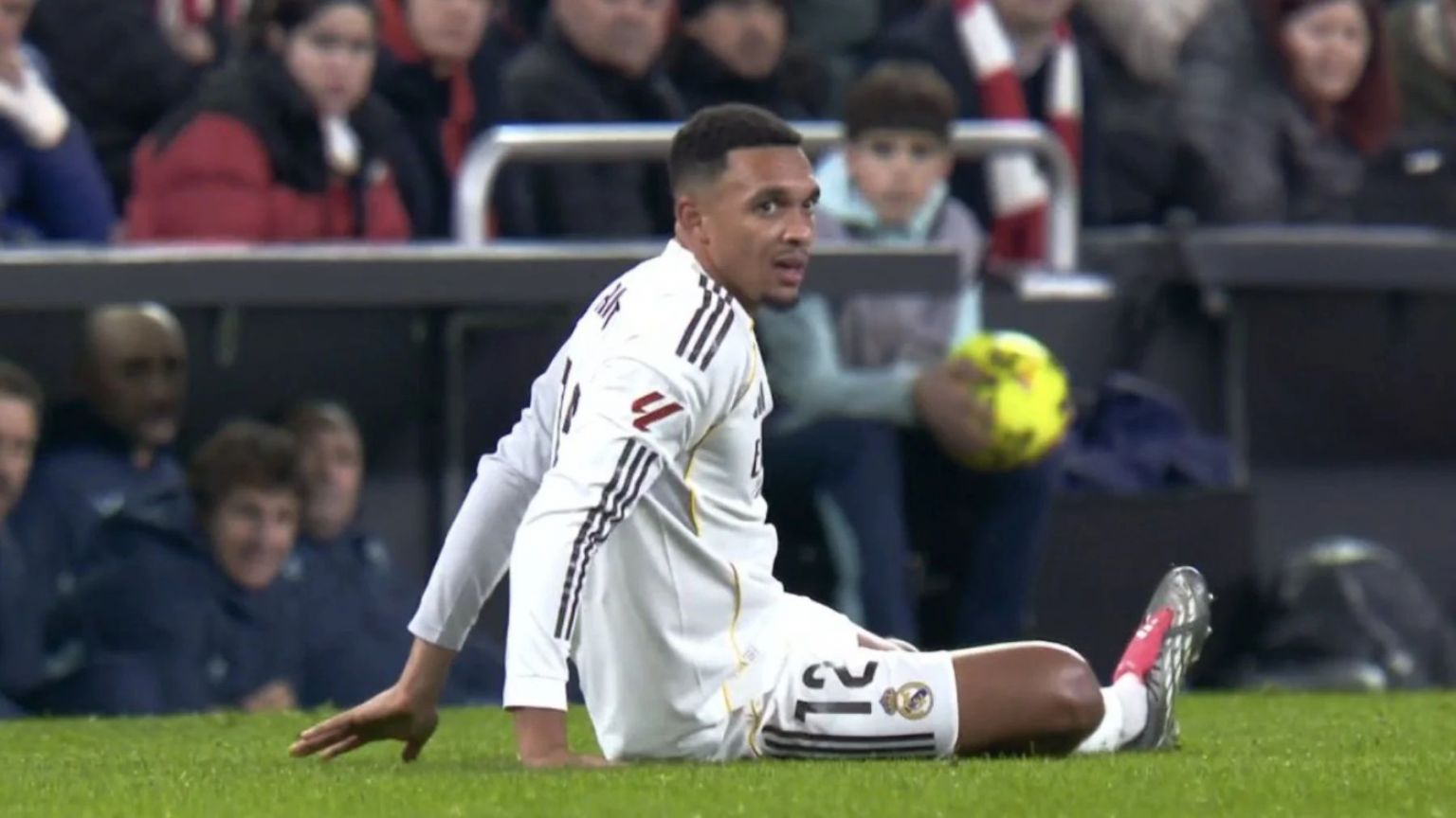 ريال مدريد في أزمة… النجمان أرنولد وكامافينغا يتعرضان لإصابات غير متوقعة