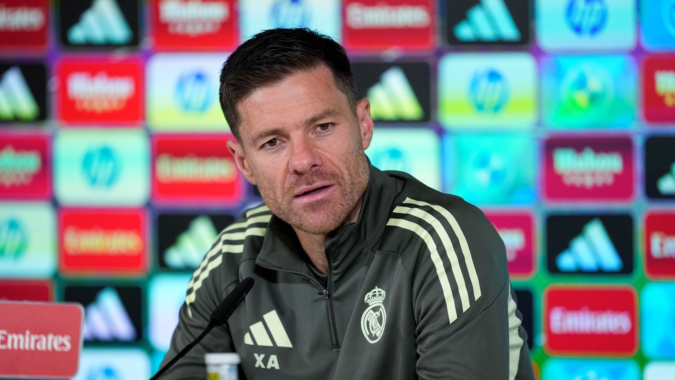 ريال مدريد يغرق… وثلاثة لاعبين يتحملون تبعات الخسارة أمام مانشستر سيتي