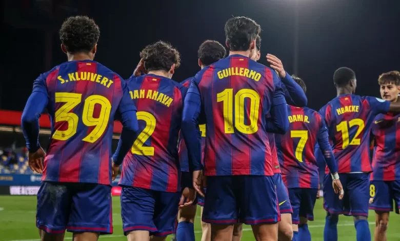 نجم شاب يفتح باب الرحيل عن برشلونة بعد موقف فليك