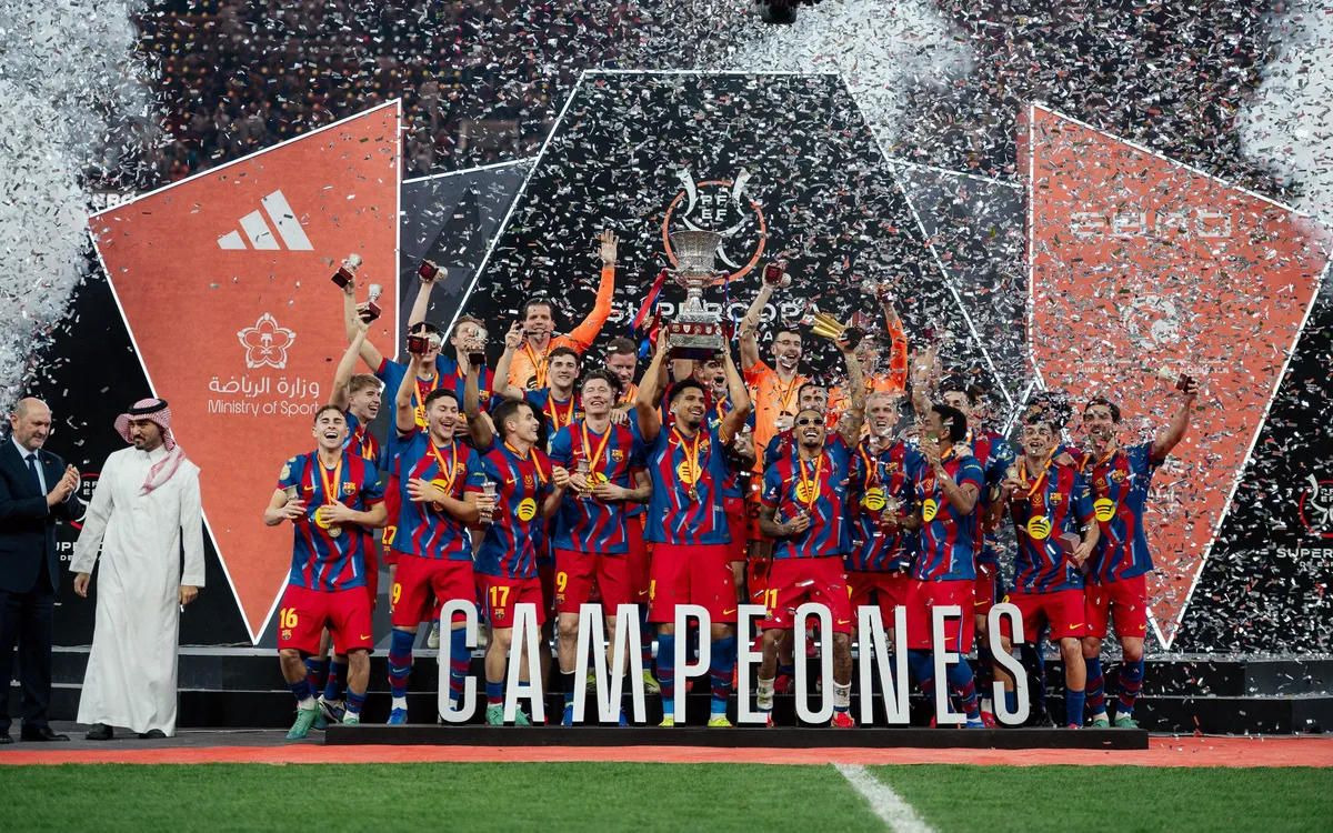 برشلونة يتفوّق على ريال مدريد ويتوّج بالسوبر الإسباني رقم 16