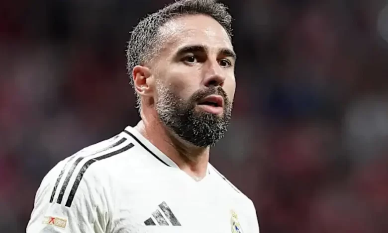 كارفاخال يدق جرس الإنذار.. لاعب شاب يواجه ضغطًا كبيرًا قبل الميركاتو