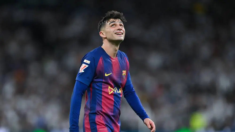 بيدري يدافع عن نجم برشلونة ويطلب من فليك تثبيته في التشكيلة الأساسية