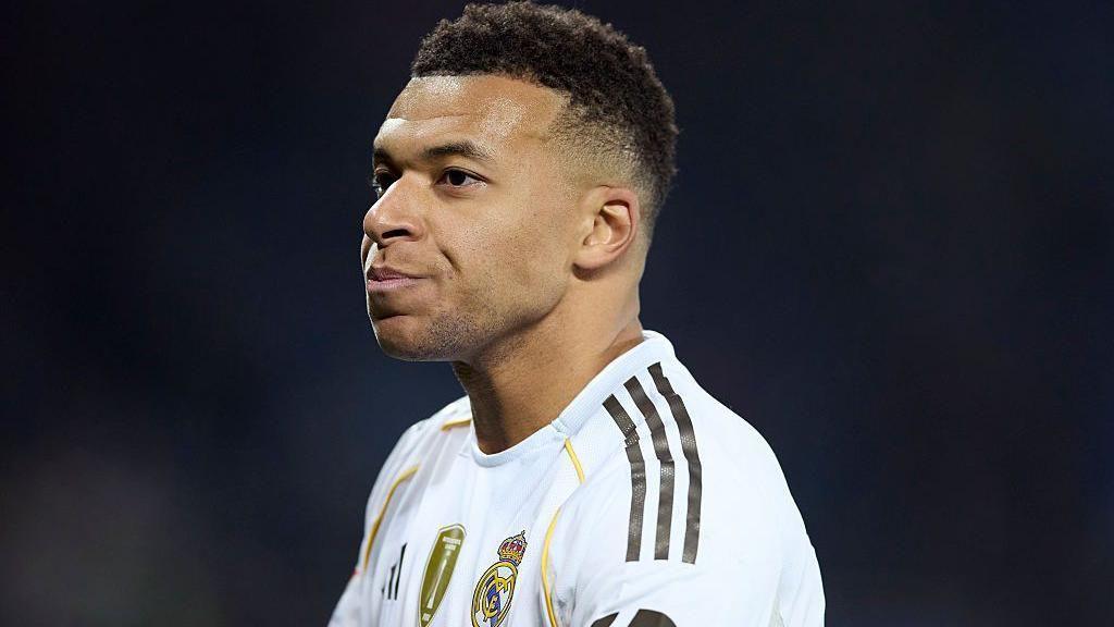 مبابي يشعل الأجواء في مدريد.. لقاء سرّي مع المدرب الجديد وموافقة غير متوقعة