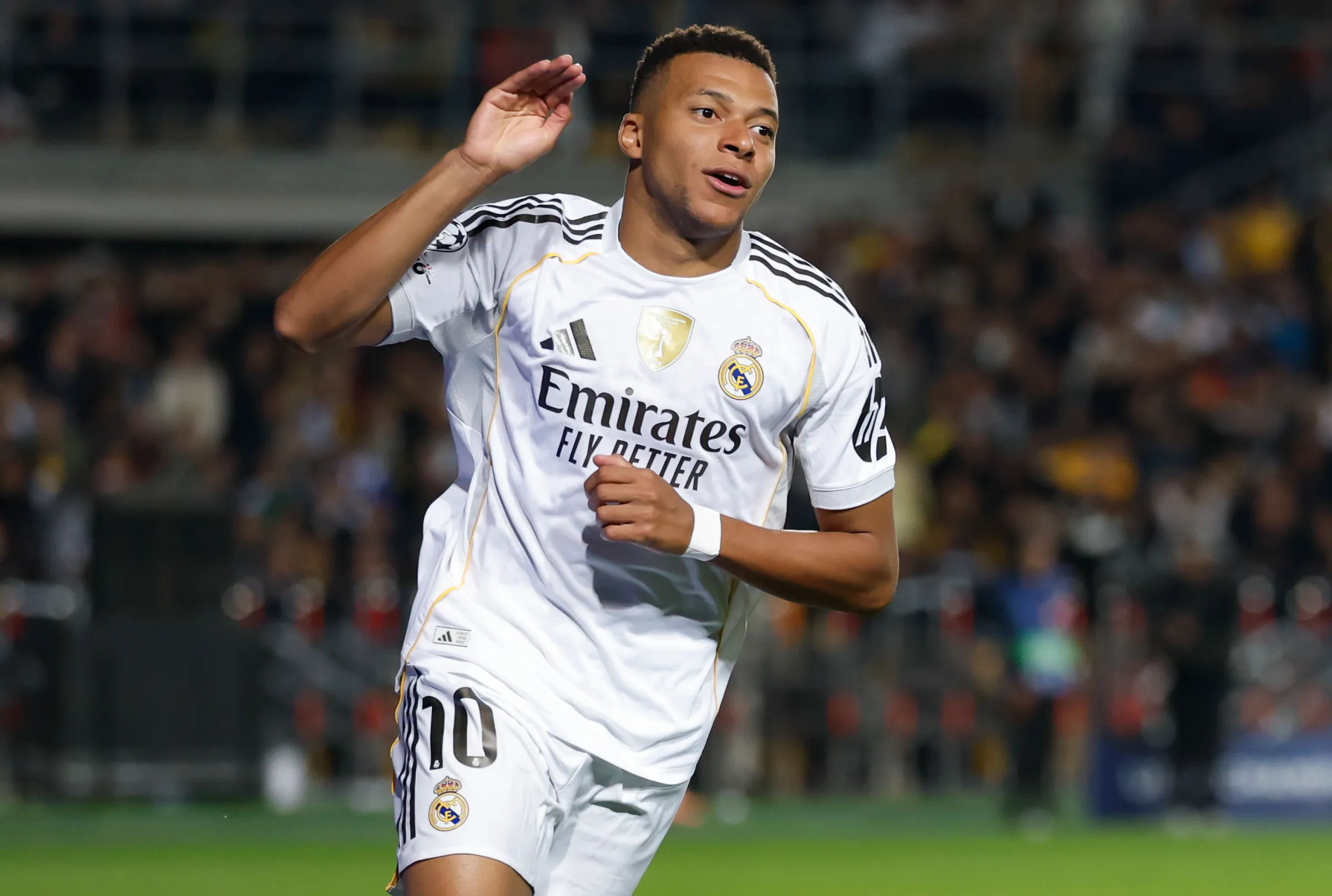 كيليان مبابي في مأزق جديد مع ريال مدريد.. الوضع يزداد تعقيدًا