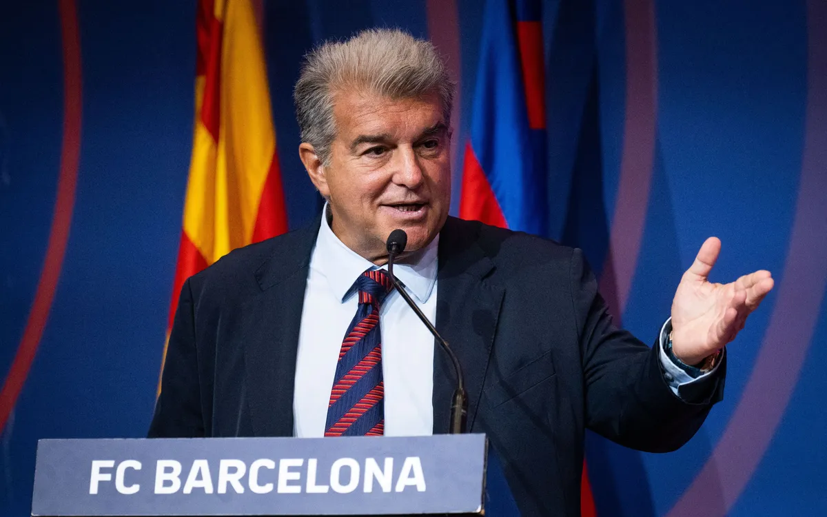 برشلونة يتنفس الصعداء.. لابورتا يقترب من إشعال سوق الانتقالات بقوة