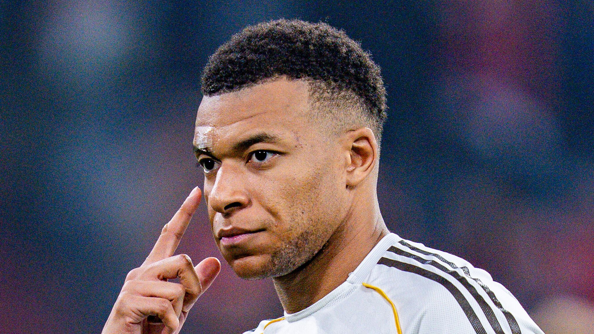زلزال قبل الكلاسيكو.. ريال مدريد يحسم موقف كيليان مبابي وصدمة داخل برشلونة ورد فعل جماهيري غير متوقع