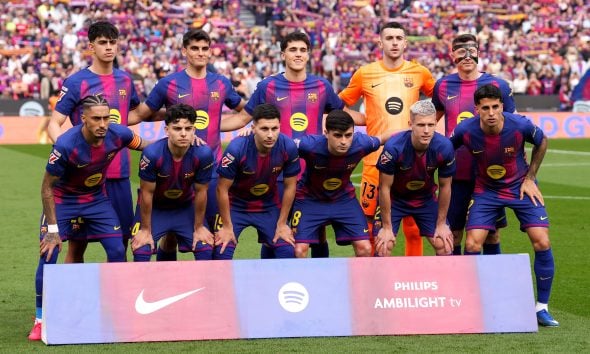 برشلونة يتحرك لحماية موهبته.. صراع إنجليزي على مارك بيرنال وفليك يحسم موقفه
