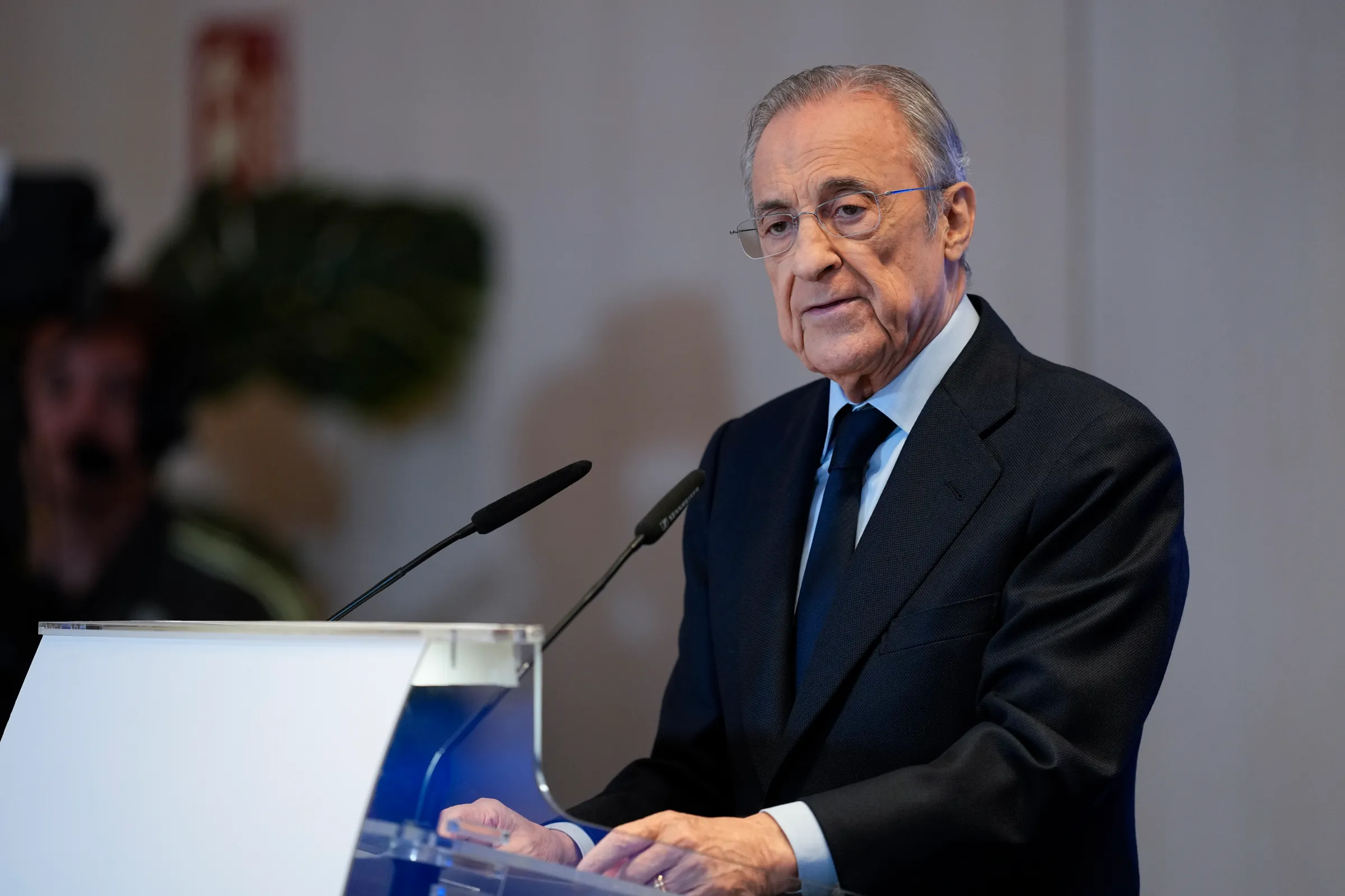 فلورنتينو بيريز يريد أوليسيه بشدة.. وبايرن ميونخ يوجه رسالة صادمة لريال مدريد!
