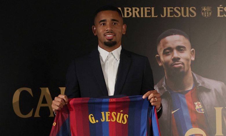 غابرييل جيسوس يفاجئ جماهير برشلونة.. هذا ما فعله من أجل النادي